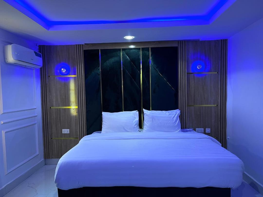Villa Palazzo Hotel 2 Ikeja Luaran gambar