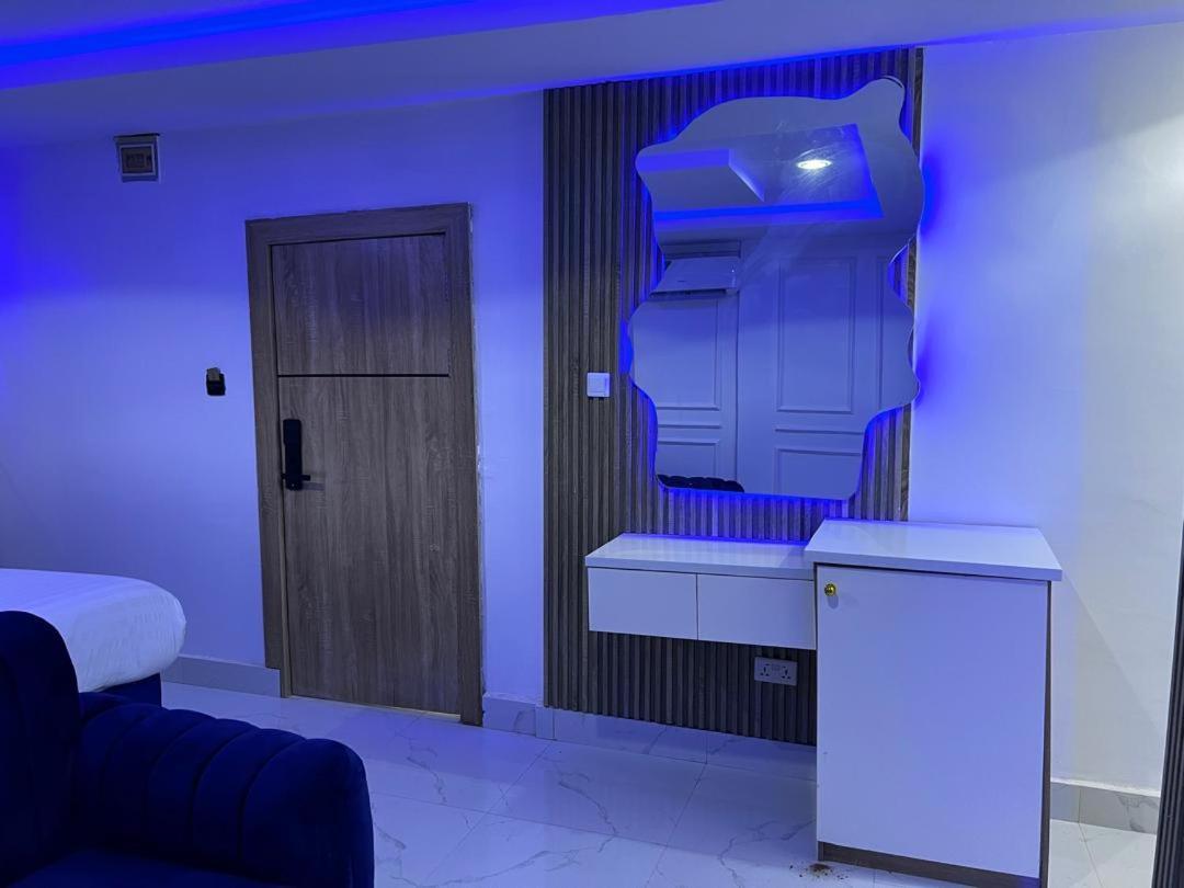 Villa Palazzo Hotel 2 Ikeja Luaran gambar