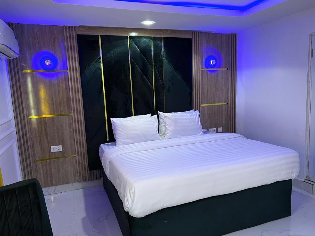 Villa Palazzo Hotel 2 Ikeja Luaran gambar